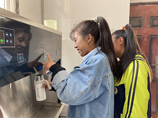 澳柯玛“净水助学”让大凉山孩子喝上健康水